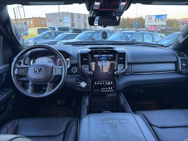 RAM 1500 (2024) LIM 4X4 291KW 5,7 HEMI 6 DPH - fotka 23 z 50