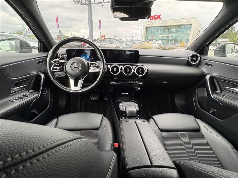 Mercedes-Benz Třídy A 1,3 250e Full Led,Navi,Výhřev - fotka 11 z 43