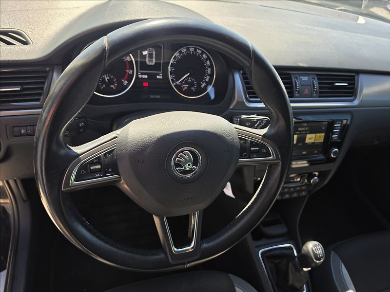 Škoda Rapid 1,2 TSi 81KW Joy TEMPOMAT ALU - fotka 12 z 48