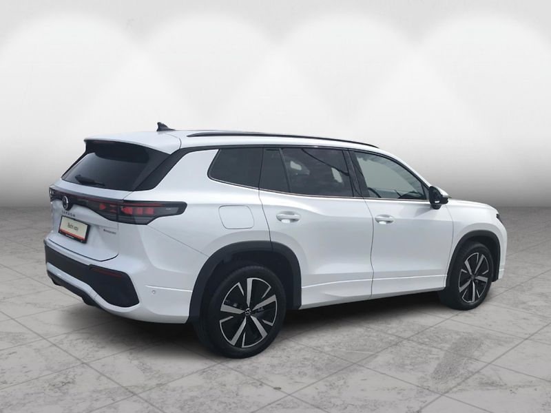Volkswagen Tayron People 1,5 TSI 150 kW eHybrid - fotka 2 z 30