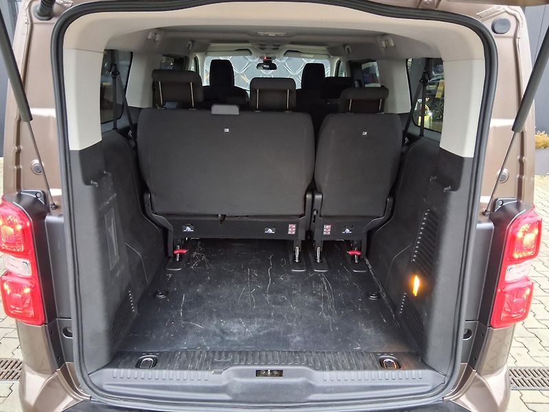 Toyota ProAce Verso SHUTTLE 2.0 D-4D 130 kW 8 míst - fotka 7 z 20