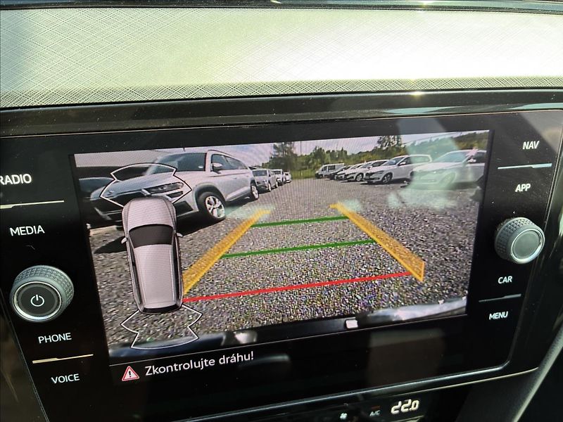 Volkswagen Passat 2,0 App Connect,Manuál,Kamera - fotka 22 z 30