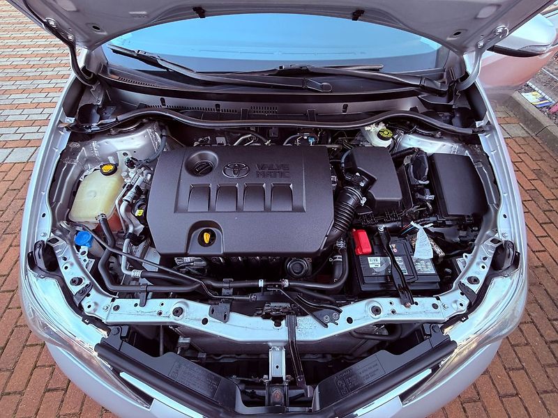 Toyota Auris 1.6 Life+, Serviska - fotka 27 z 28