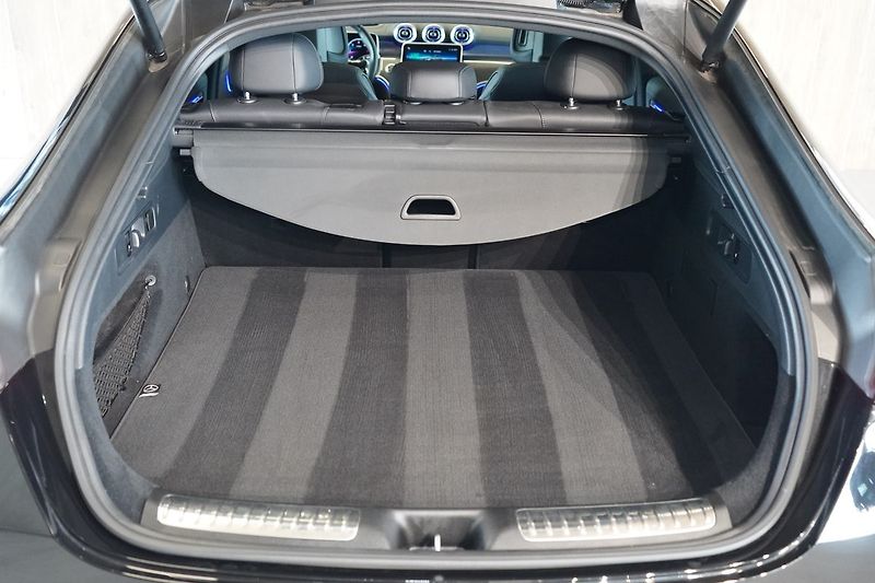Mercedes-Benz GLC 220d Kupé 4M AMG, Masáž, 360° - fotka 8 z 50