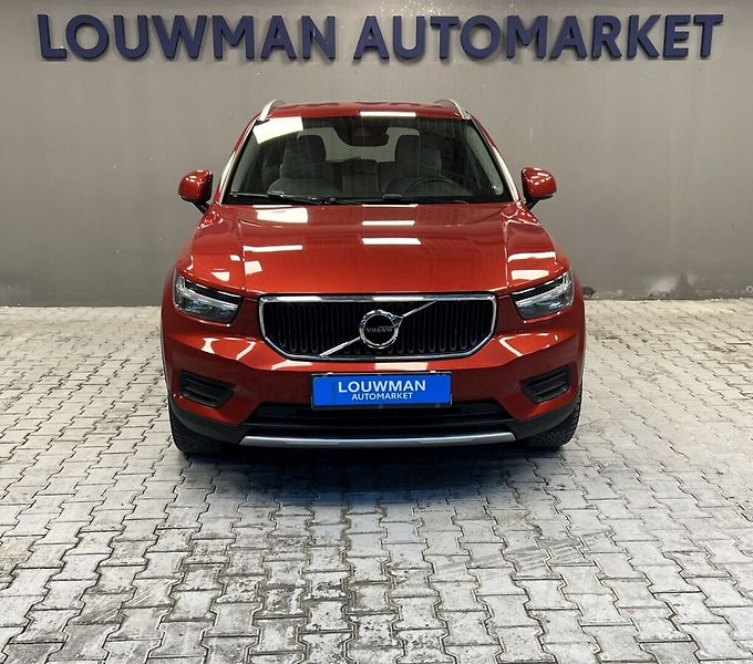 Volvo XC40 D3 AT AWD Momentum - fotka 4 z 18