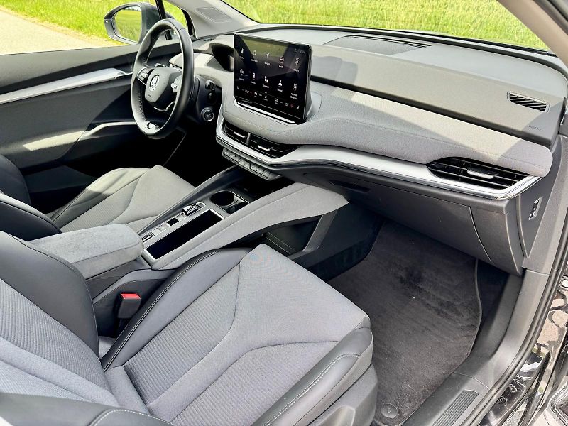 Škoda Enyaq (2022) 82kWh, SOH 92%,KEYLESS - fotka 11 z 19