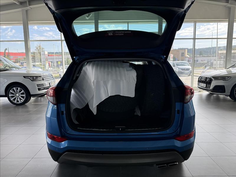 Hyundai Tucson 2,0   CRDI 136kW,4WD,SERVISKA, - fotka 23 z 26