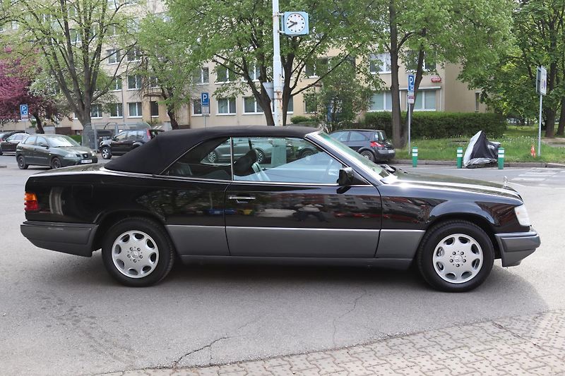 Mercedes-Benz 124 E320 CABRIO 162kW - fotka 9 z 50
