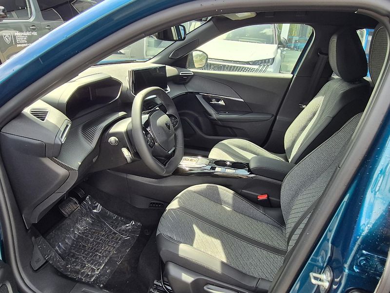 Peugeot 2008 (2026)  ALLURE Hybrid 145 e-DCS6 - fotka 8 z 19
