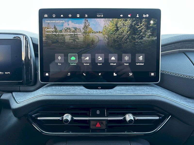 Škoda Kodiaq (2025) 2.0 TDI 142kW 4x4 DSG Exclusiv - fotka 17 z 35