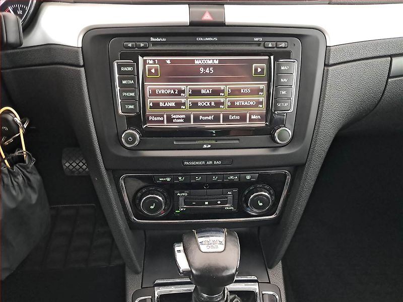 Škoda Superb (2011) 2.0 TDI, Automat, Navi, Xenony - fotka 12 z 18