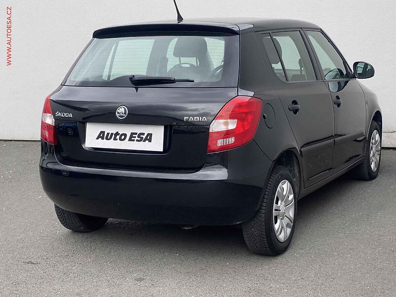Škoda Fabia (2014) 1.2 TSi, Active, AC - fotka 4 z 14