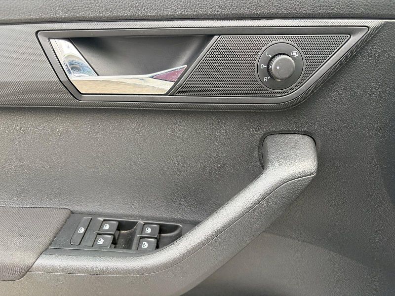 Škoda Fabia (2023) Combi 1.0 TSI / 70kW / AMBITIO - fotka 14 z 31