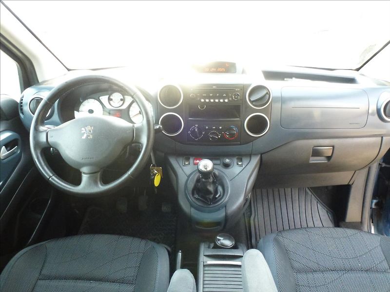 Peugeot Partner Tepee 1,6 TeePee HDI 92 k Active - fotka 26 z 44
