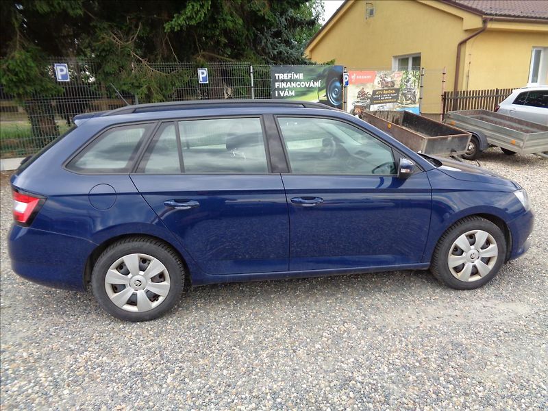 Škoda Fabia 1,0 - fotka 18 z 22