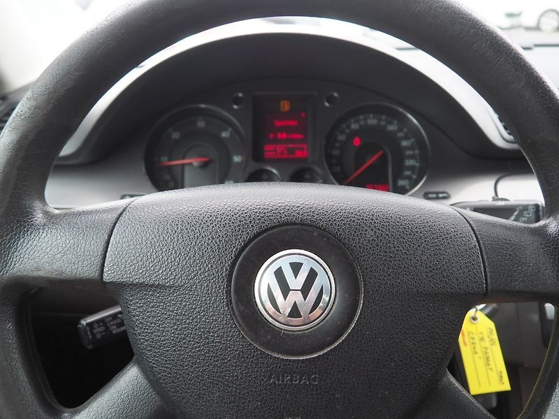 Volkswagen Passat Variant (2008) 1.9 TDI, 77 kW - fotka 20 z 30