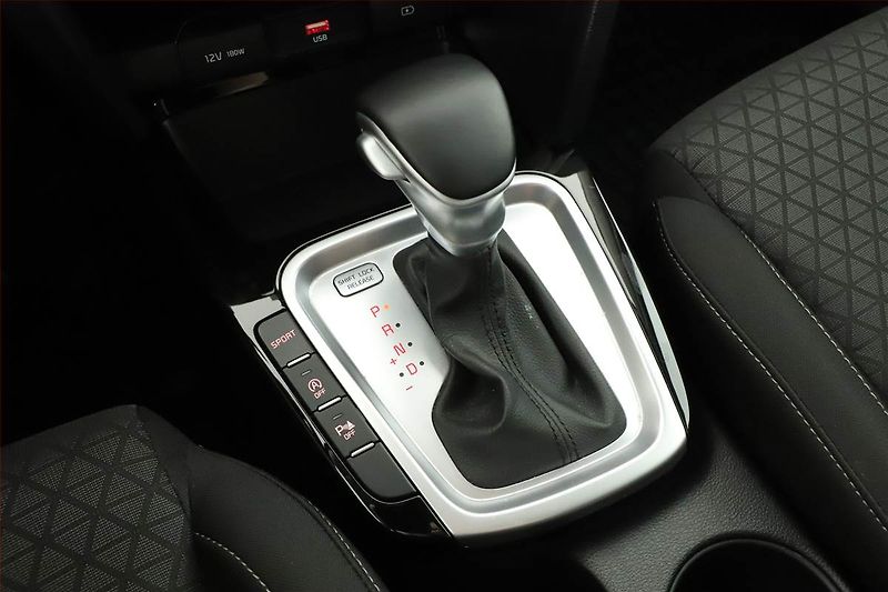 Kia Ceed (2021) 1.5 T-GDI MHEV, Automat - fotka 12 z 20