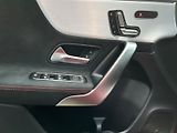 Mercedes-Benz Třídy A 200 AMG Line - náhled 13