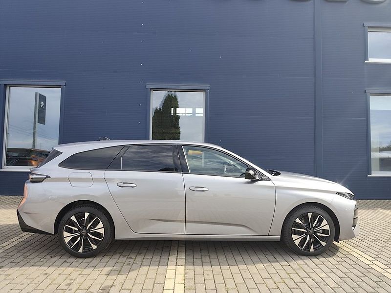 Peugeot 308 (2026) SW ALLURE Hybrid 145 e-DCS6 - fotka 6 z 15