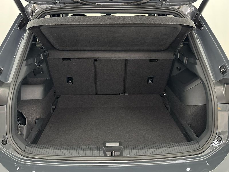 Volkswagen Tiguan R-Line 4MOT DSG - fotka 10 z 31