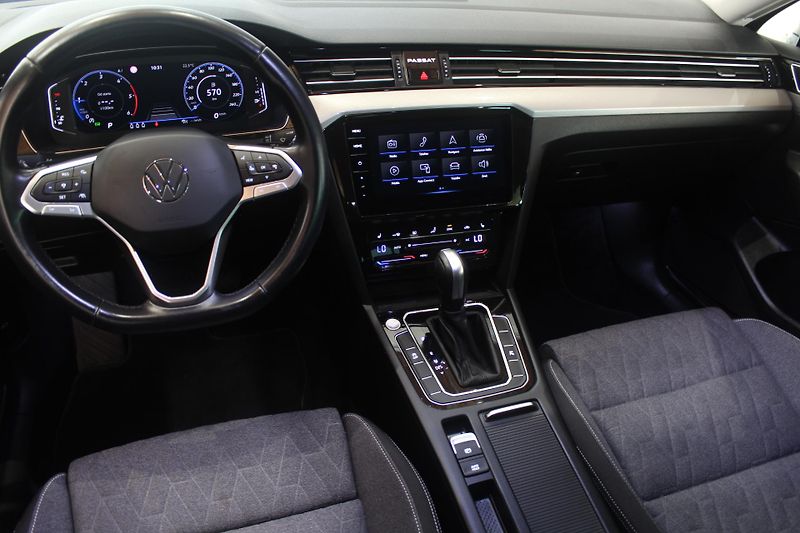 Volkswagen Passat (2023) 2.0TDI DSG Nez.Topení Matrix - fotka 38 z 39