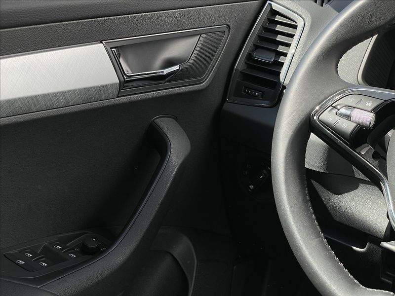 Škoda Karoq 1,5 TDI Ambition LED+PDC TAŽNÉ - fotka 14 z 24