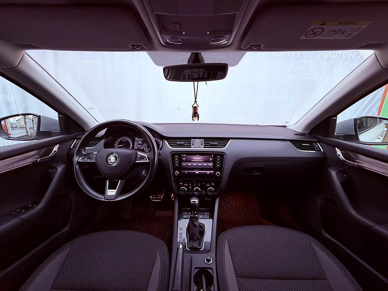 Škoda Octavia 2.0 TDi DSG 4x4 Scout, ČR - fotka 16 z 30