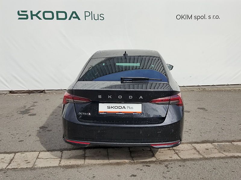 Škoda Octavia (2025) Top Selection 1,5 Tsi 110 Kw D - fotka 34 z 37