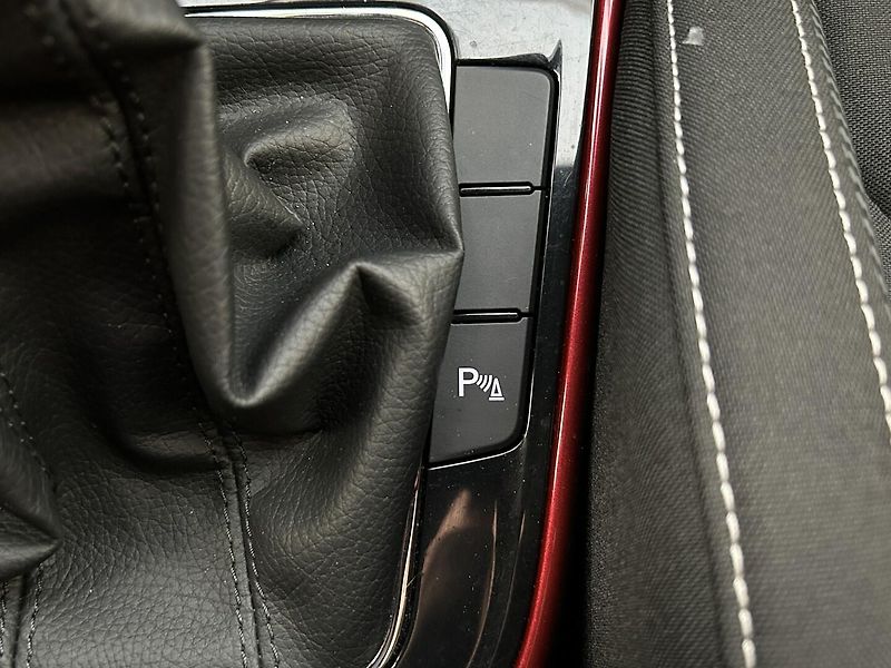 Škoda Fabia 1.5 TSI Monte Carlo - fotka 17 z 29