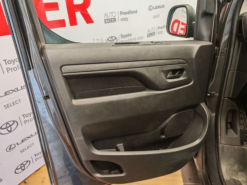 Toyota ProAce Panel Van L2 - 2.0L Diesel 177 - fotka 13 z 25