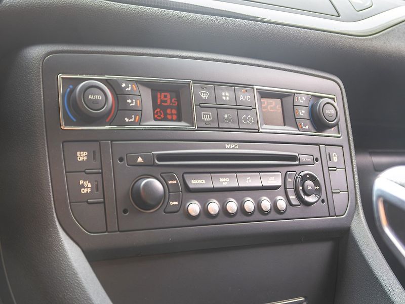 Citroën C5 (2008) 2.0HDI 100KW – PO SERVISU - fotka 22 z 41