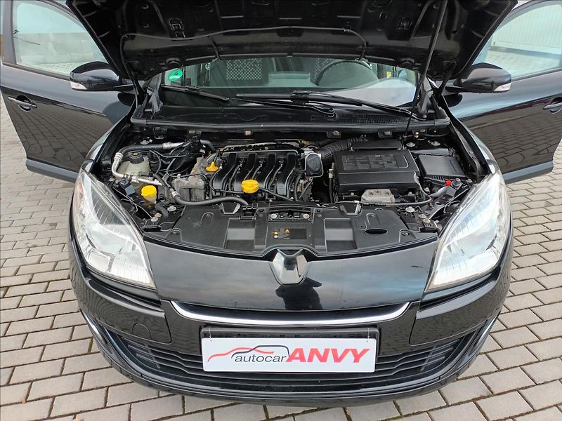 Renault Mégane 1,6 16V,81KW,KLIMA,PARKING,KOL - fotka 26 z 39