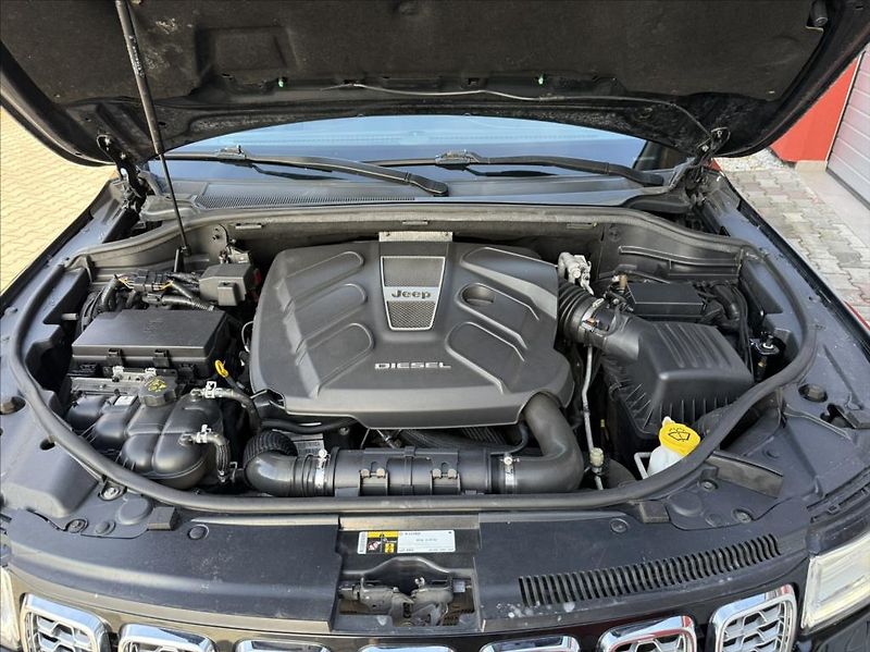 Jeep Grand Cherokee 3,0 CRD SUMMIT H&K awd záruka - fotka 40 z 42