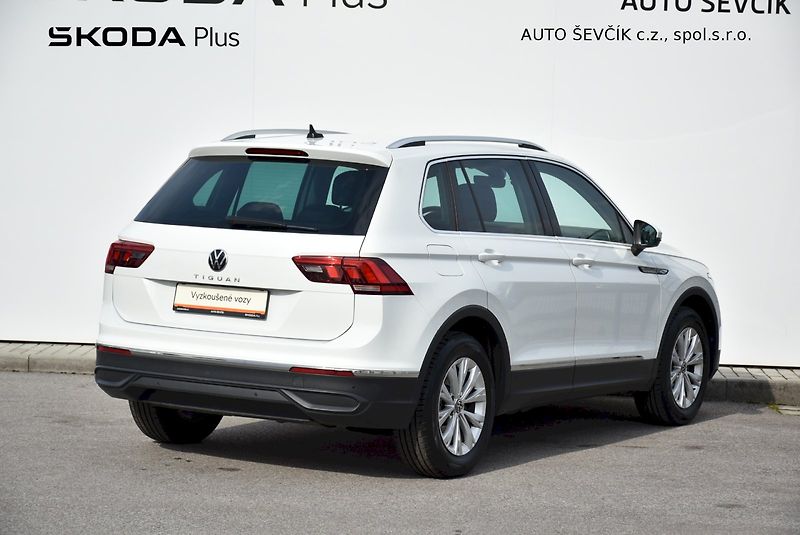 Volkswagen Tiguan (2021) LIFE 1.5 TSI 110KW DSG - fotka 2 z 32