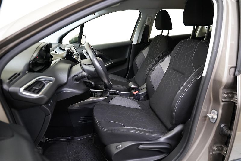 Peugeot 2008 - fotka 11 z 32