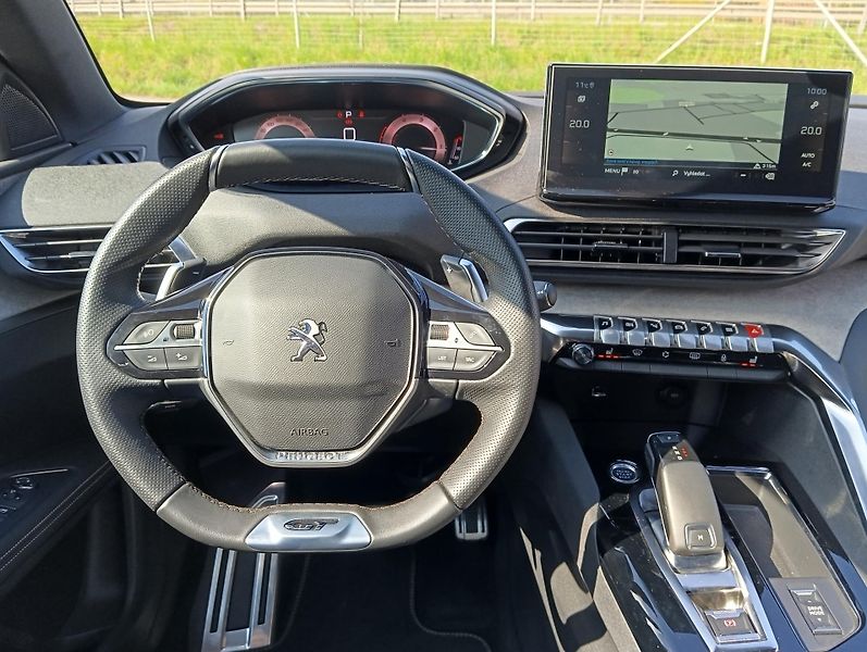 Peugeot 5008 (2021) GT BlueHDi 180 S&S EAT8 - fotka 12 z 26