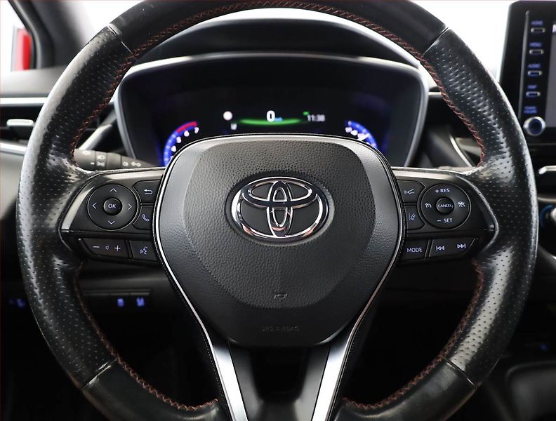 Toyota Corolla (2021) GR Sport 1.8 Hybrid, Automat - fotka 8 z 16