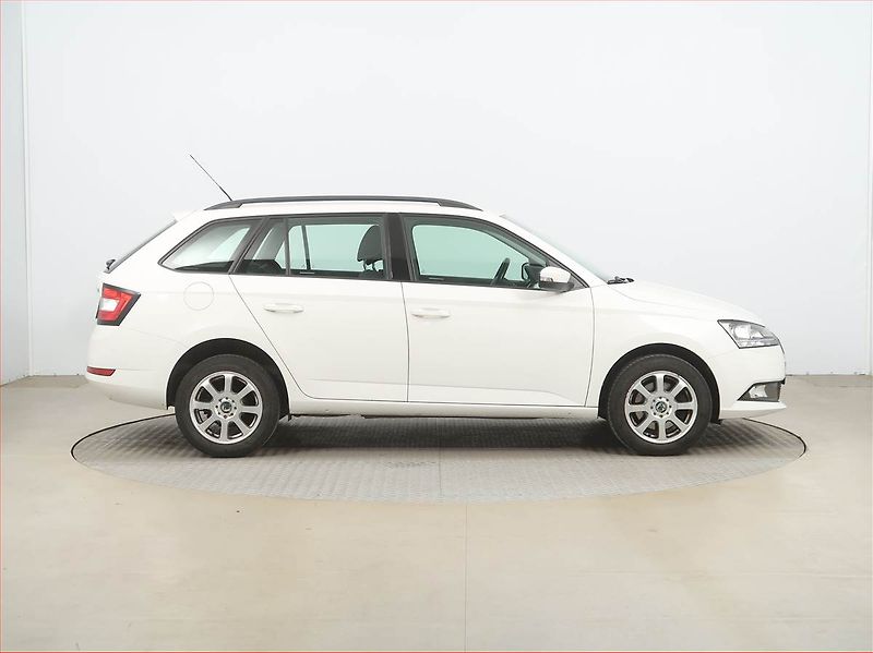 Škoda Fabia (2018) Ambition 1.0 TSI, Tempomat - fotka 6 z 14