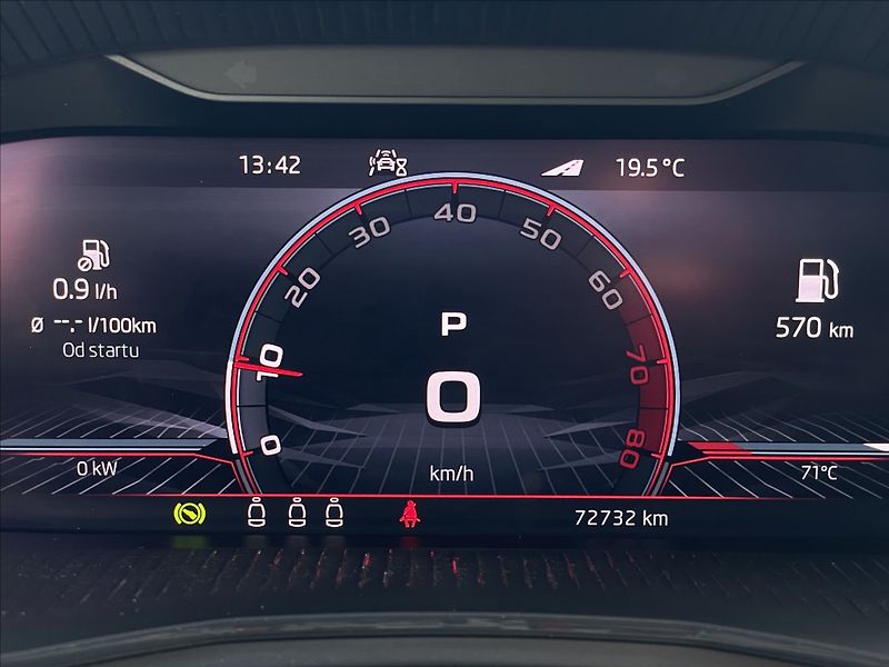 Škoda Kamiq 1,5 TSI DSG Monte Carlo - fotka 10 z 24