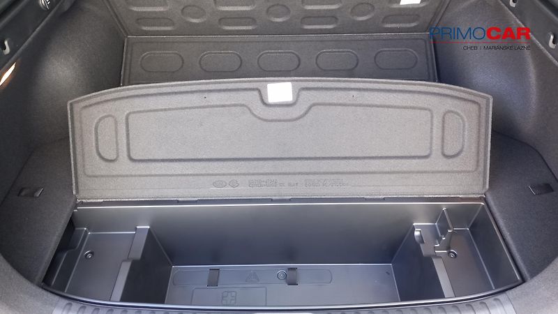Kia Ceed SW (2024) 1,5 T-GDi TOP 7DCT Business - fotka 14 z 21