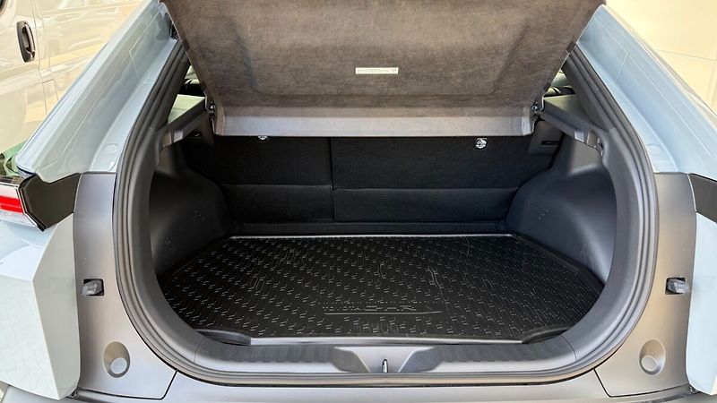 Toyota C-HR Style 57kWh FWD - fotka 8 z 17