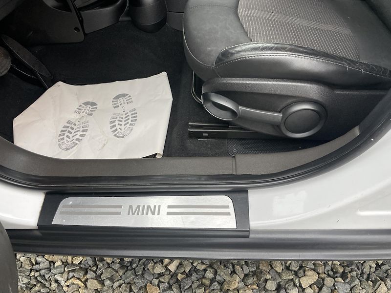 Mini Countryman 2.0SD 110PS COOPER D AUTOMAT!! - fotka 175 z 189