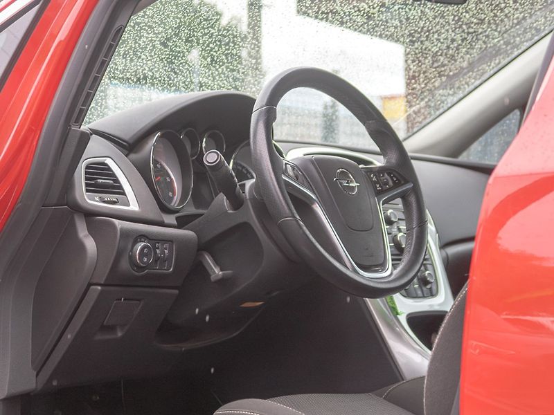 Opel Astra (2010) 1.7D 81KW – 2x KOLA - fotka 11 z 44