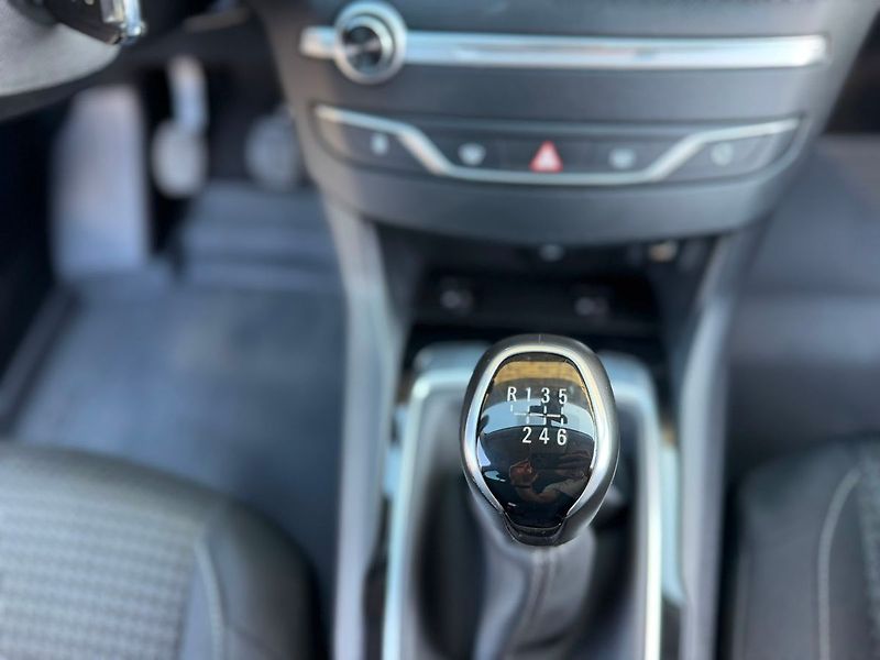 Peugeot 308 SW ACTIVE PACK 1.2PT 130 MAN6 - fotka 28 z 28