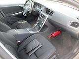 Volvo V60 (2015) combi D4 1,6 TD - náhled 4