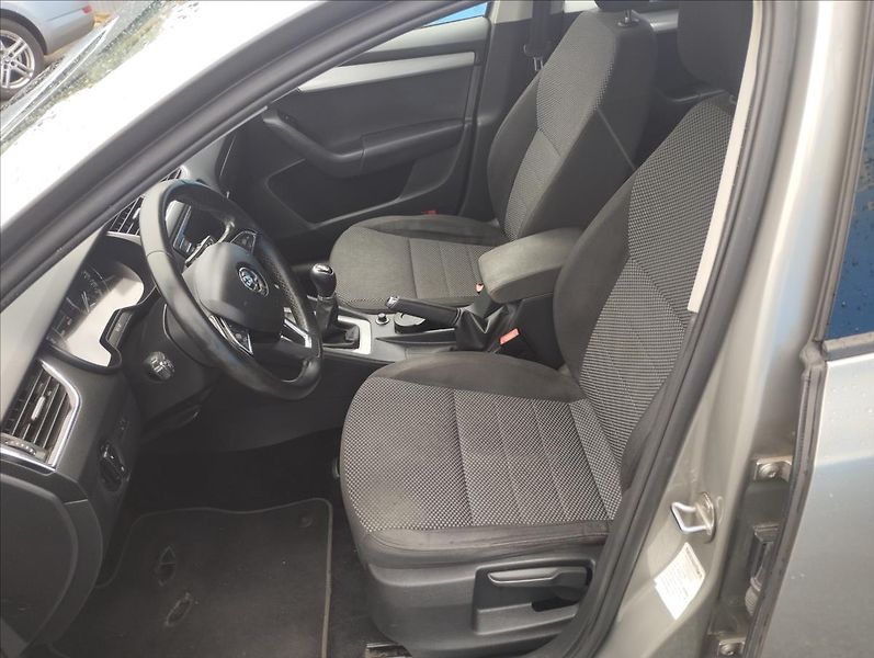 Škoda Octavia 1,2 TSI 81KW - fotka 7 z 15