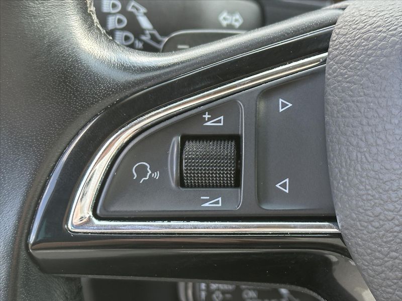 Škoda Superb 2,0 TDI 140kW DSG Scout 4x4 CZ - fotka 24 z 39