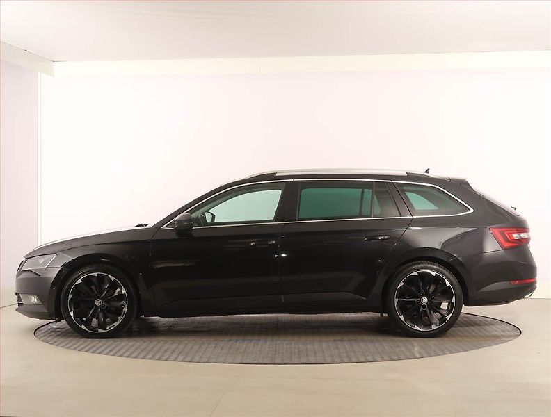 Škoda Superb (2015) Style 1.6 TDI, Serv.kniha - fotka 3 z 24