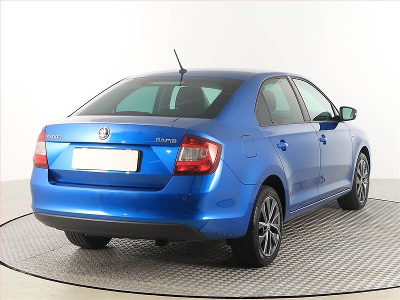 Škoda Rapid (2018) Drive 1.0 TSI, Xenony - fotka 5 z 17