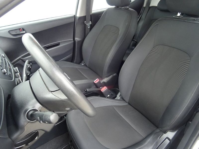 Hyundai i10 (2017) 1.0i,NovéČR,S.kniha,klima - fotka 8 z 20